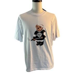 NWT Market T-Shirt Graphic Bear Hockey Player Black Eye White 100% Cotton Large